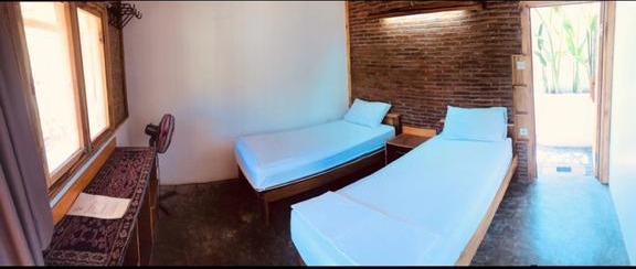 Twin bedroom side thumbnail